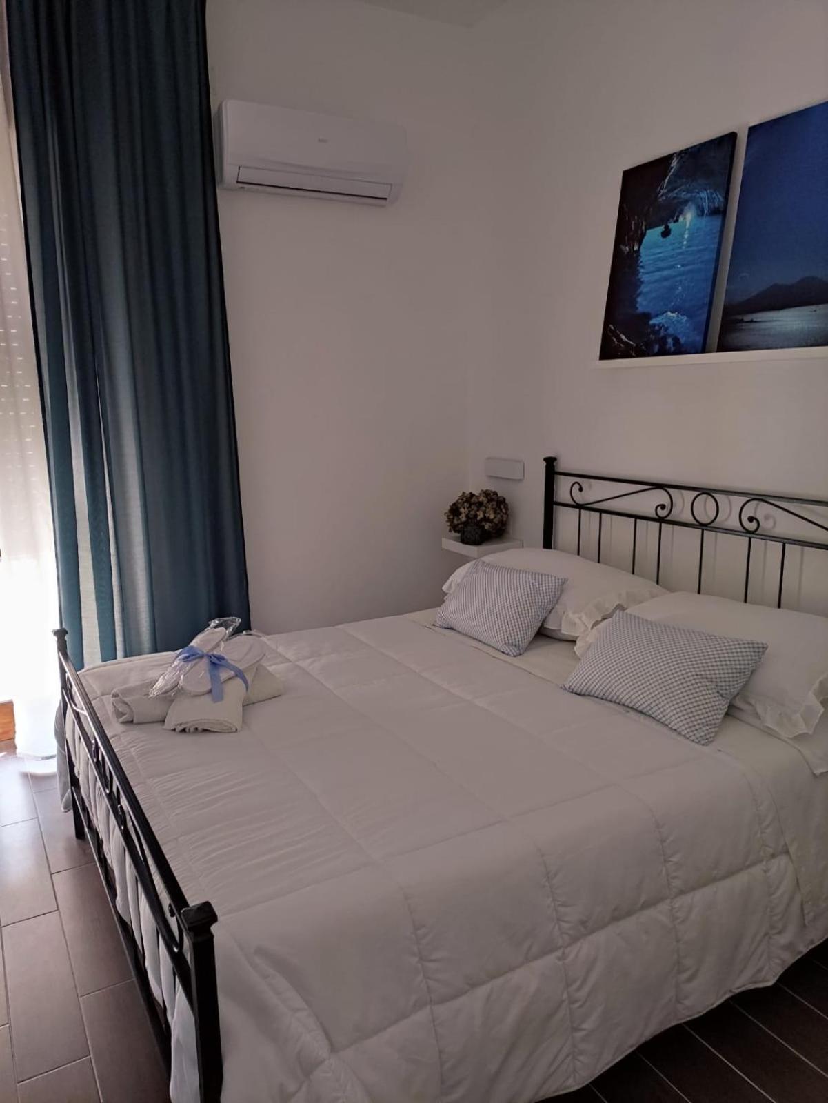 Gio House Pompei Bed & Breakfast Room photo